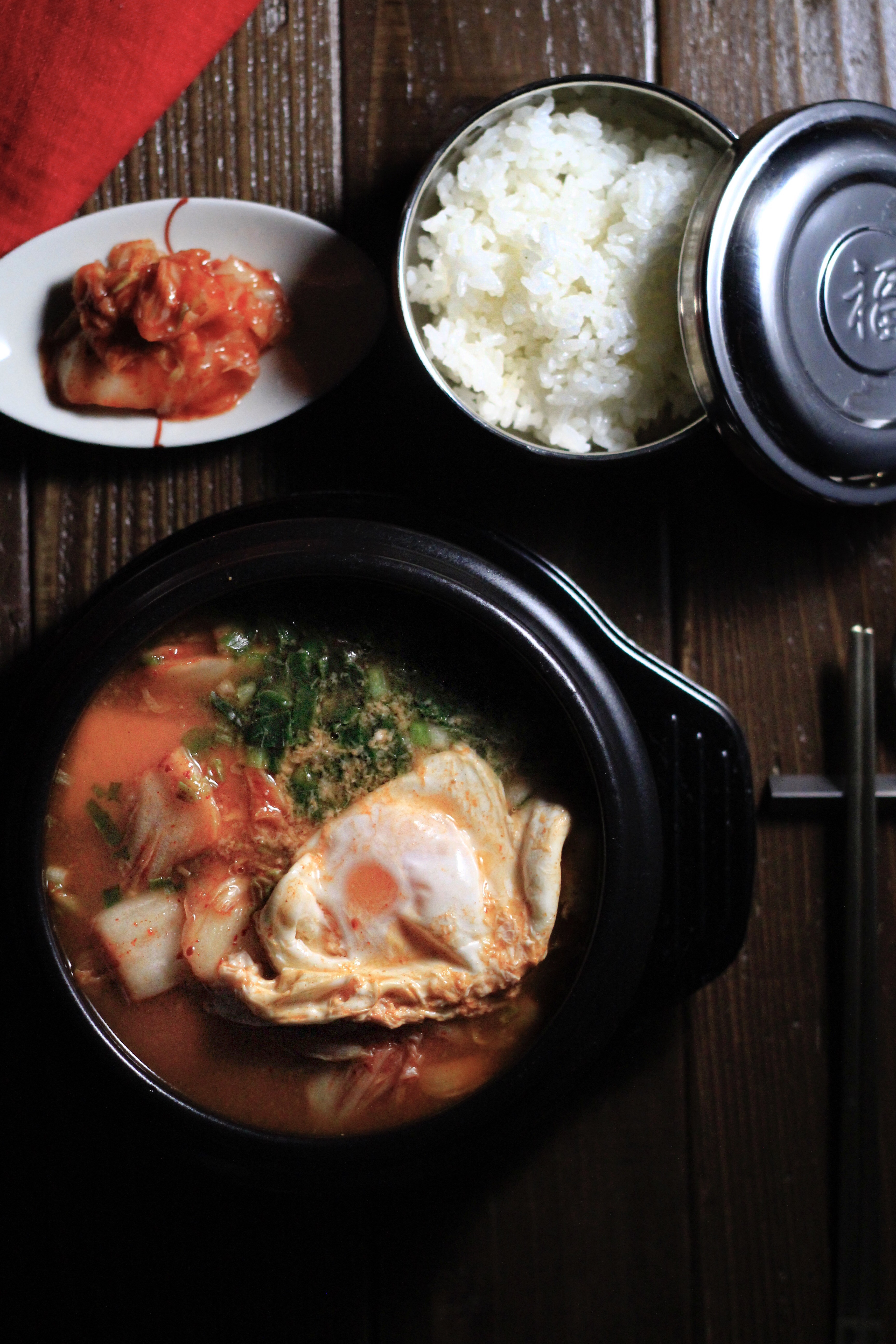 韓国料理テーブルコーディネート