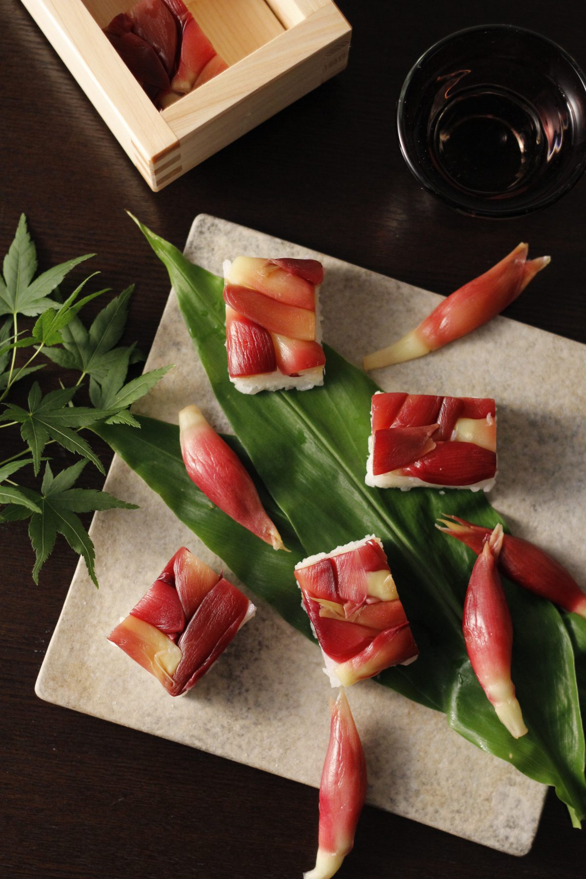 ミョウガの押し寿司①