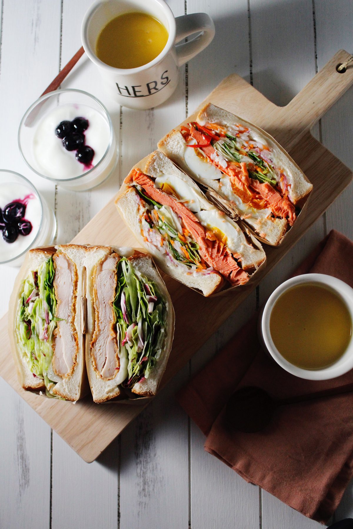 セブン惣菜だけで具沢山サンドイッチ1