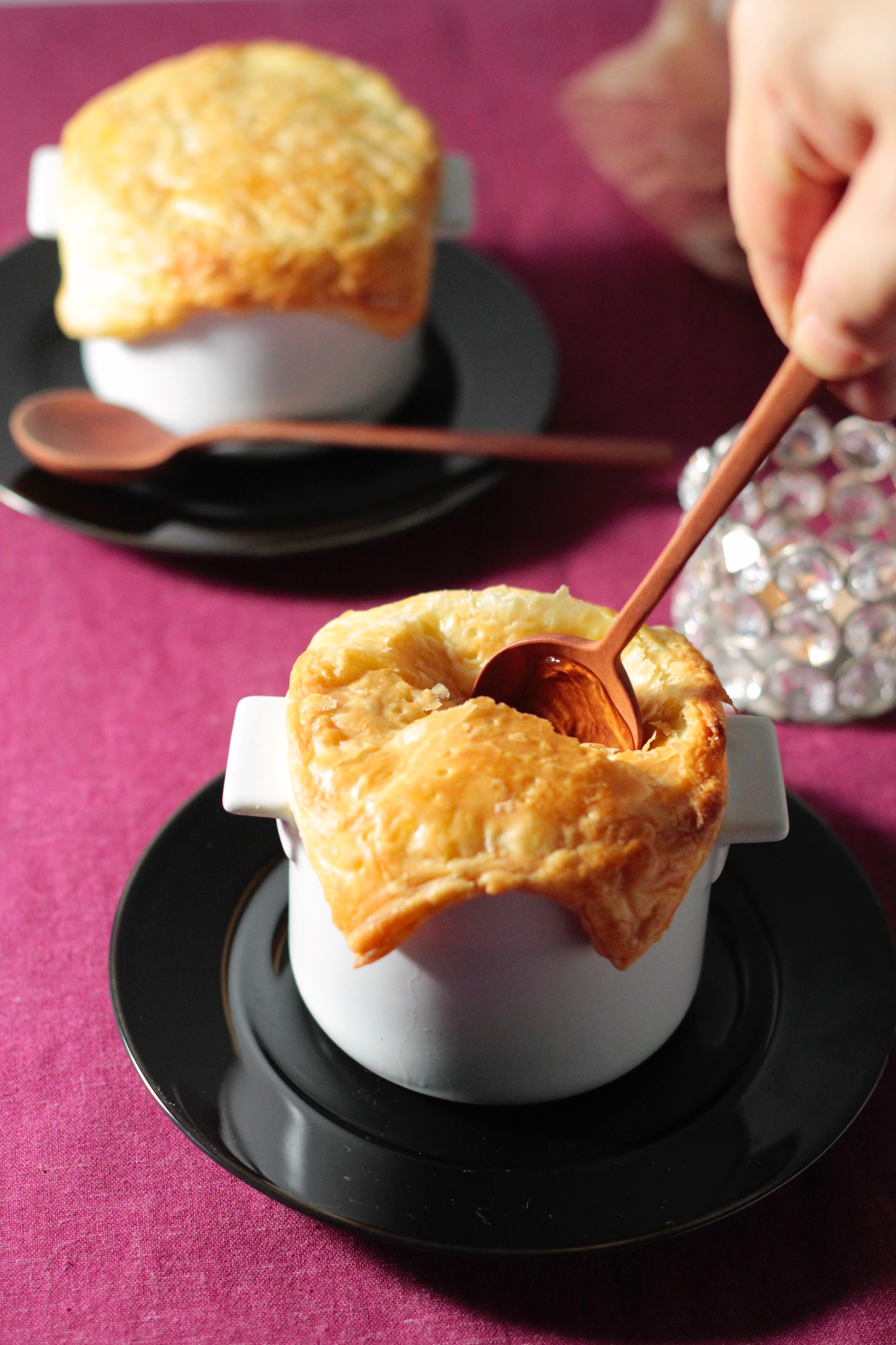 お湯で溶くだけ淡路島オニオンスープのパイ包み