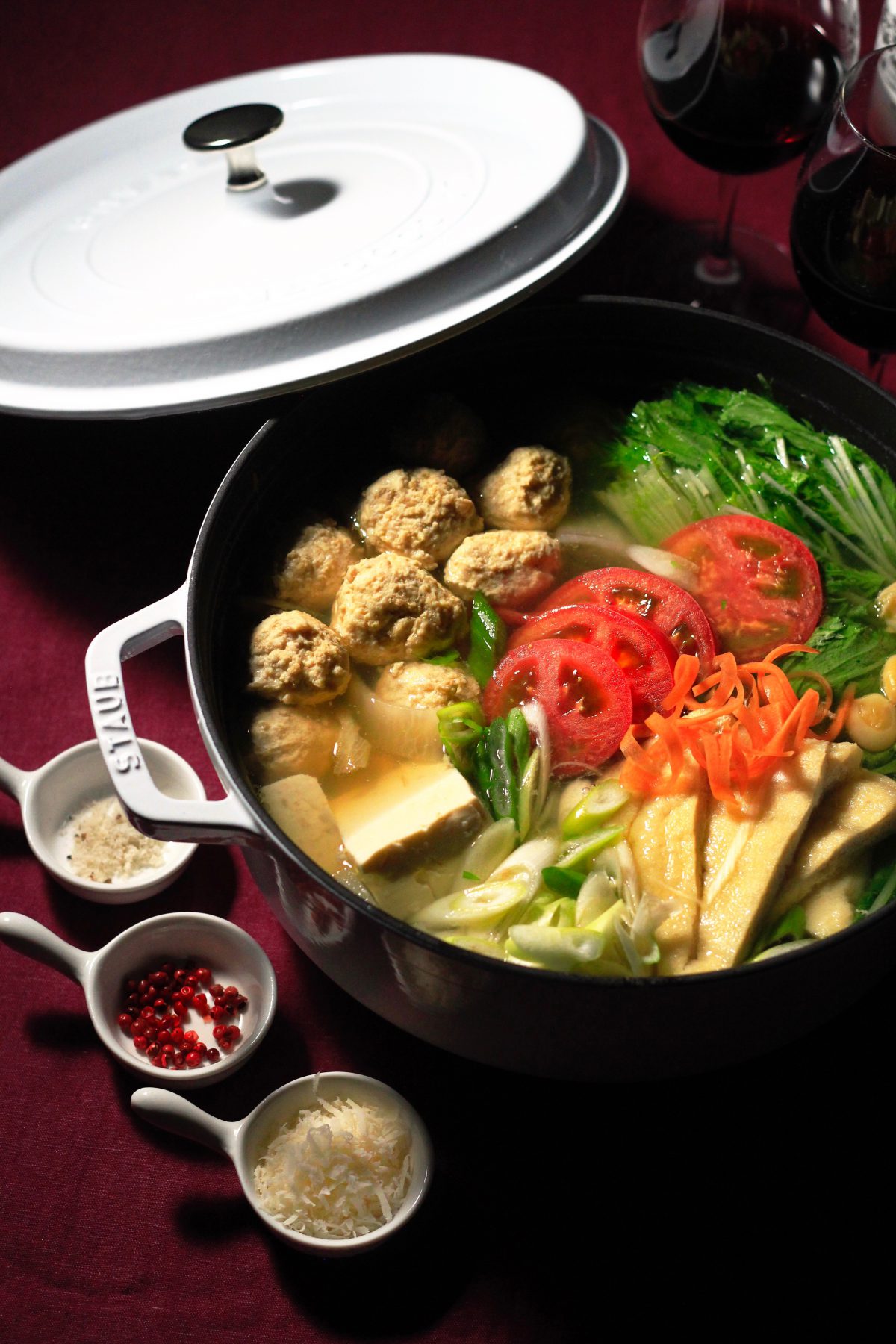 ストウブで鶏団子鍋①