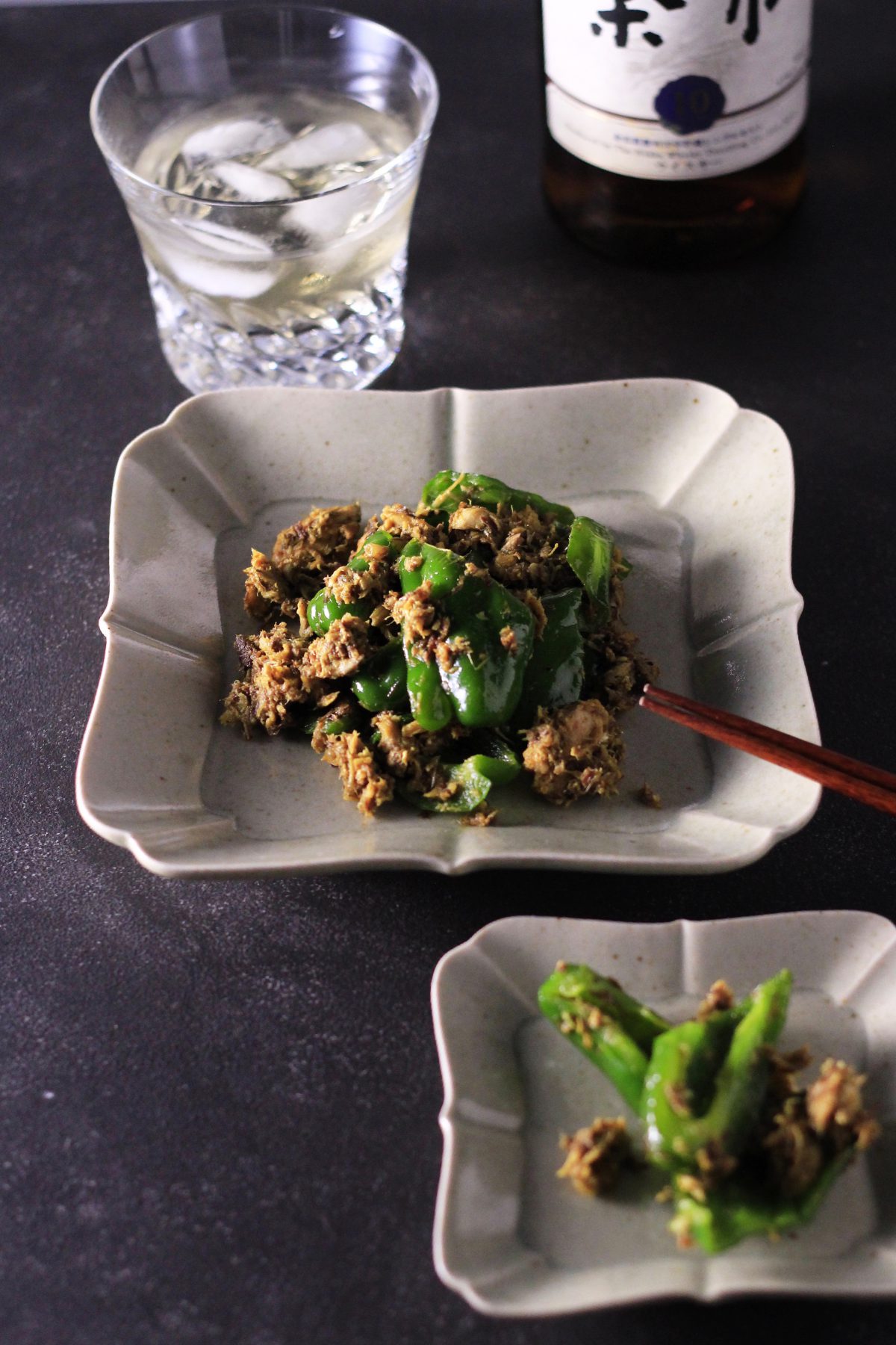 サバ缶カレー味　高島大樹さんの器①