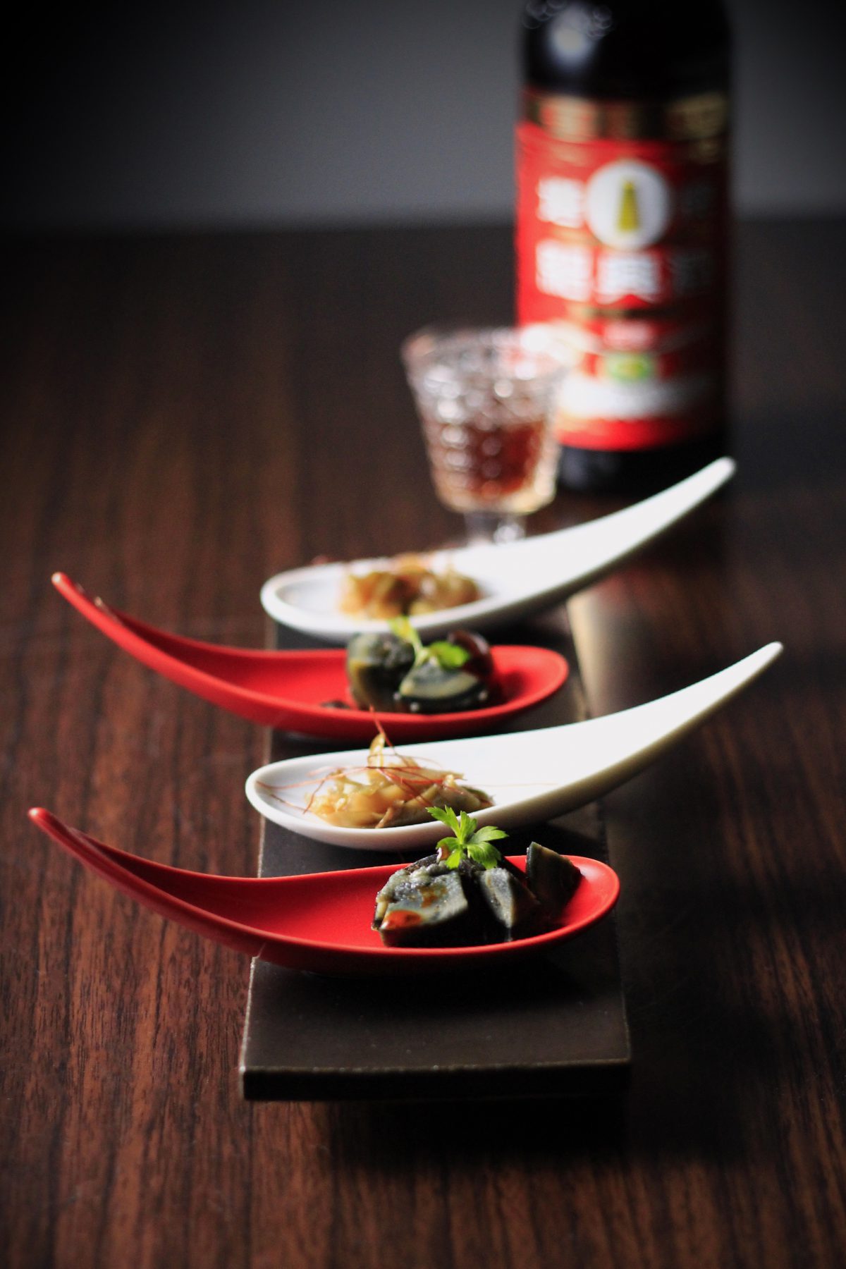 成城石井のピータンザーサイをドロップトレイに①