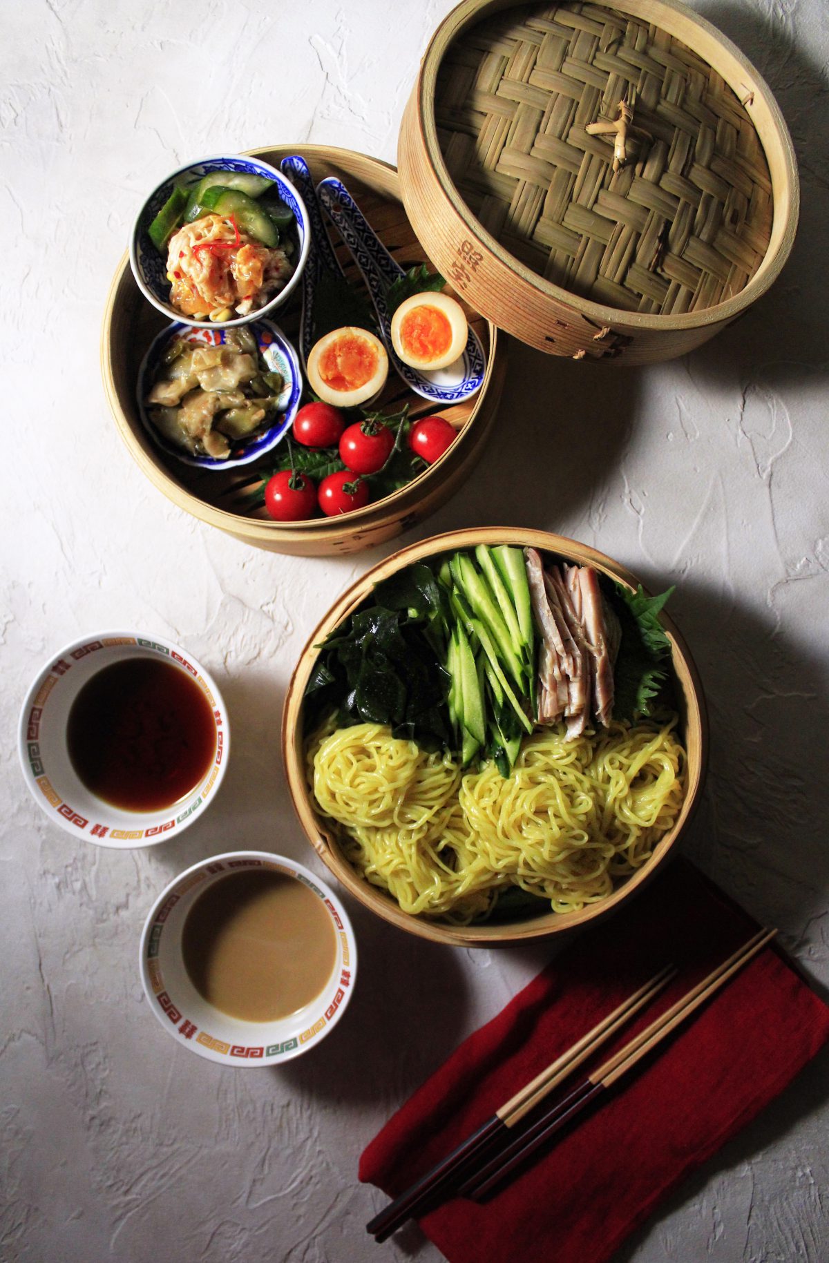 市販のざるラーメンとお惣菜をおしゃれに蒸籠盛②