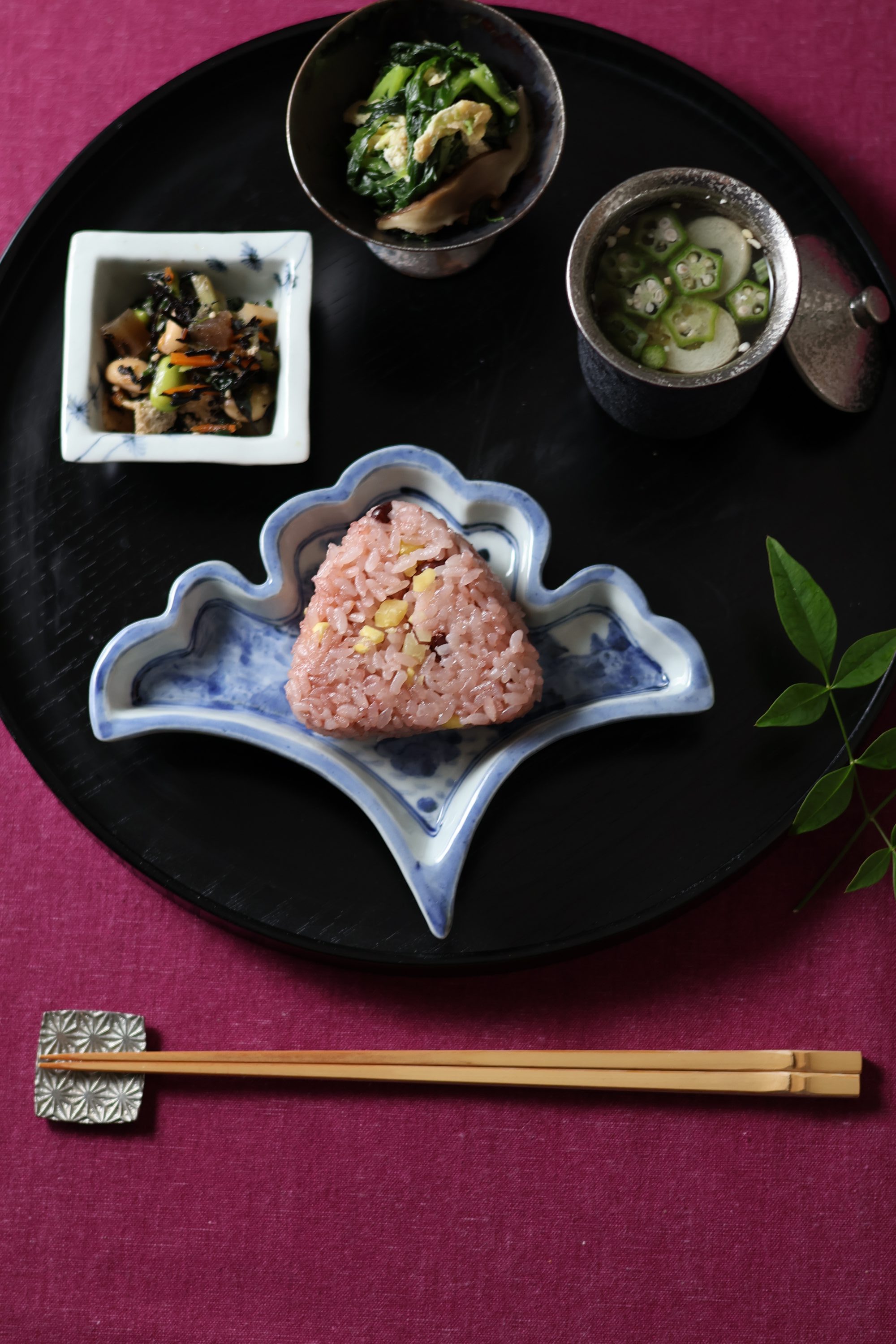 MUJIの冷凍食品をイチョウ型のうつわに④